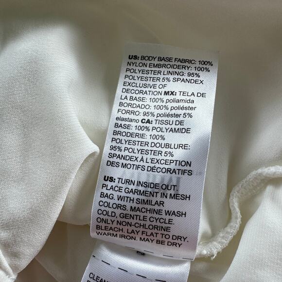 WHBM Sleeveless Blouse Lace Shell Embroidered Ecru Size 14 NEW - Picture 9 of 14